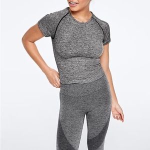 VS PINK Seamless Workout Short Sleeve Cropped Crew - Gray